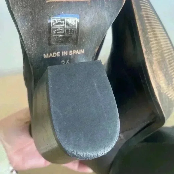 Jeffrey Campbell Side Zip Booties Size 36 - Picture 14 of 15